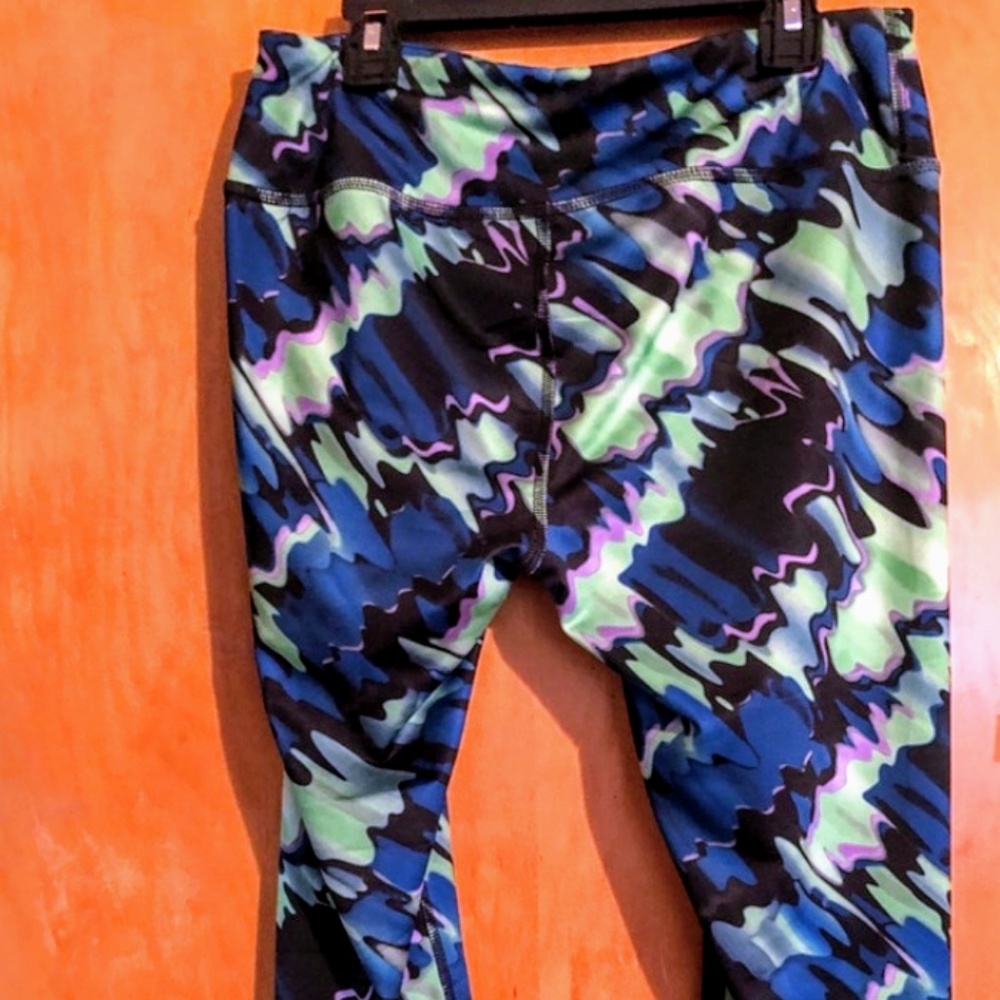 Reebok workout capri leggings exercise yoga